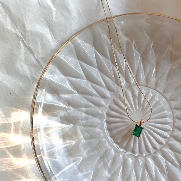 Green emerald necklace, Emerald Necklace, green gem necklace, layered necklace - Picture 5 of 5